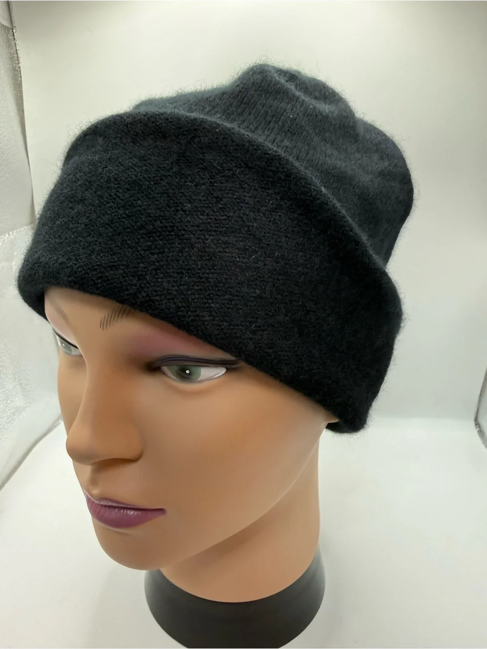 Brora 100% Cashmere Black Beanie Hat Made in Scotland Luxury Knit Winter Cap